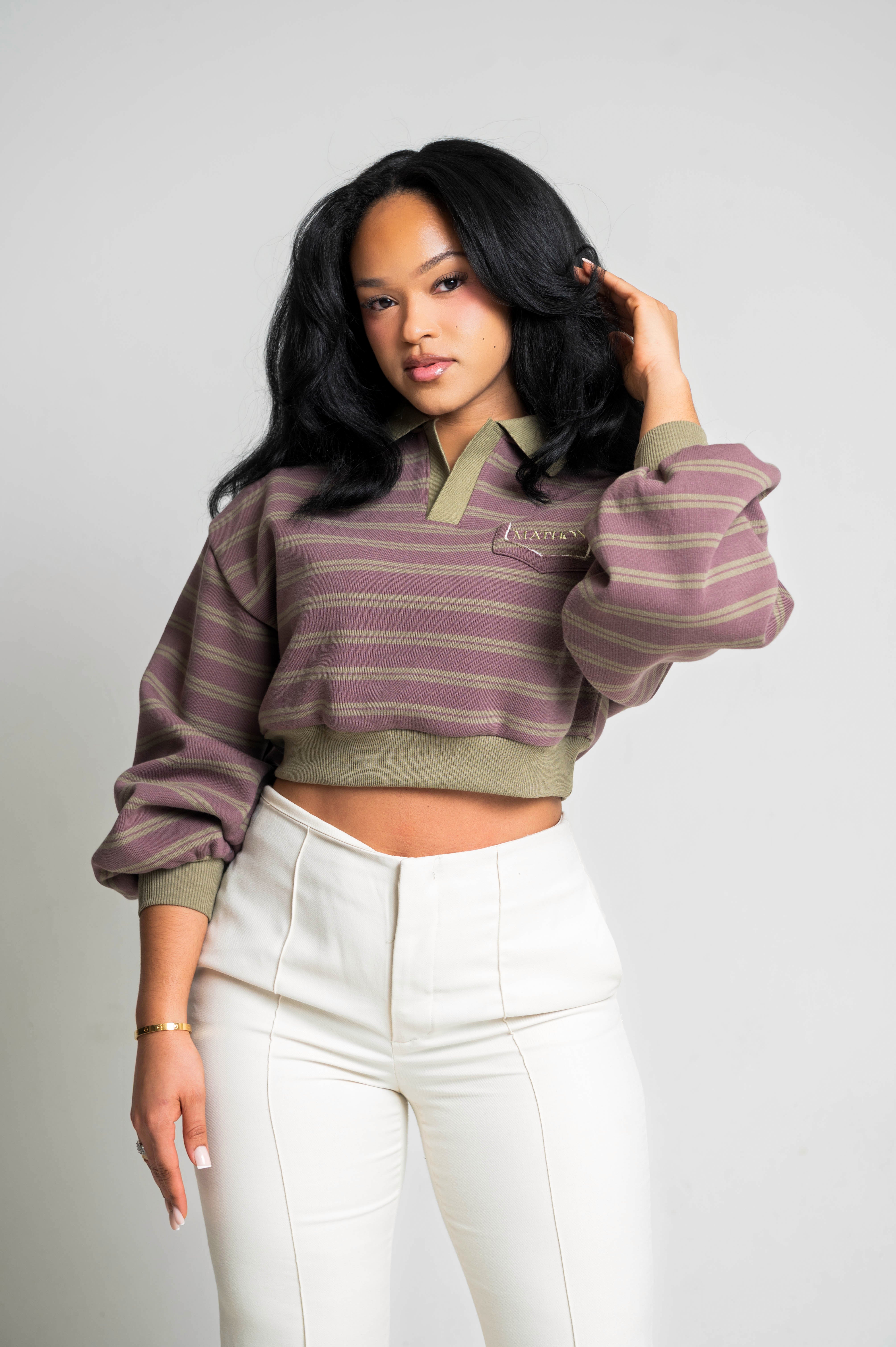 Muted Mauve Cropped Sweatshirt with Leather Patch – Mathon